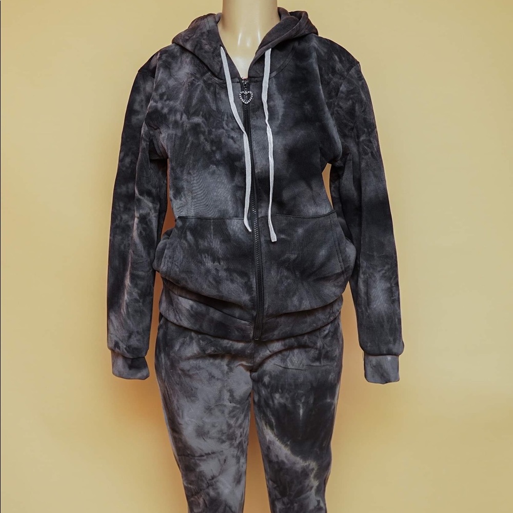 Set 2 pc. Pants/ hoodie